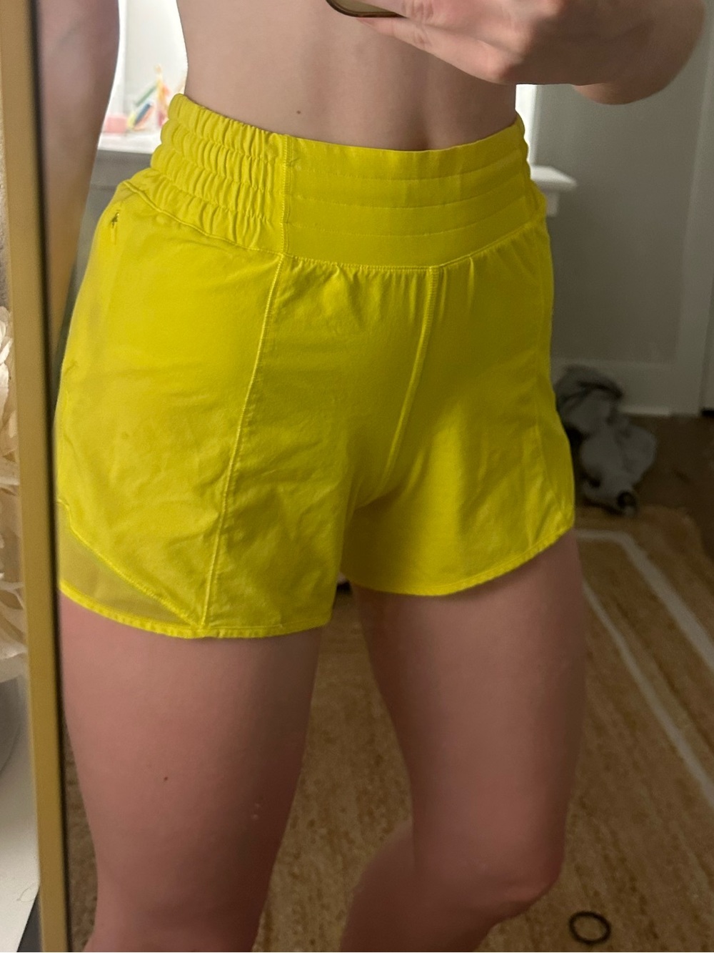 Lululemon hotty hot high-rise 4’